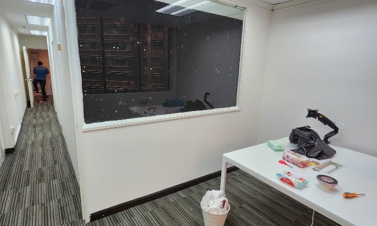 small_office_1_million_for_sale[1]